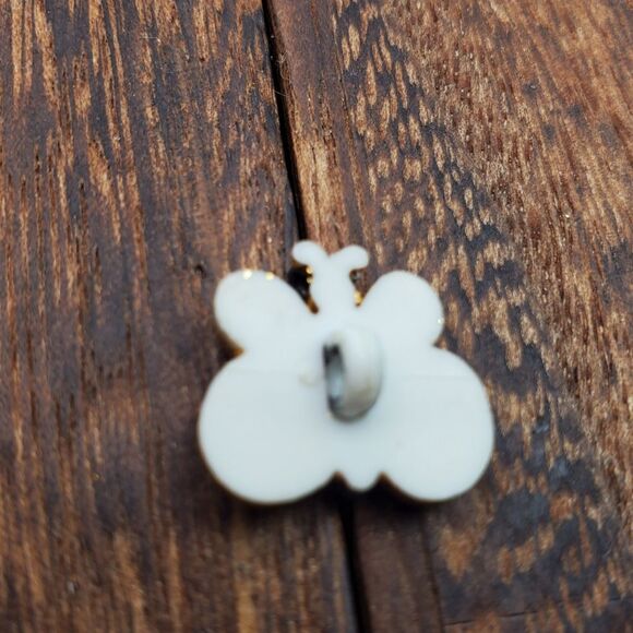 Golden tone sparkle‎ glitter butterfly charm pendant - Picture 2 of 2